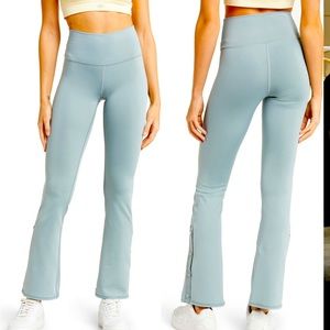 Alo yoga airlift game changer high waist 7/8 flare leggings.